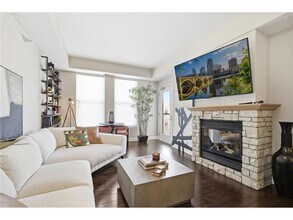 Building Photo - 545 N 1st St