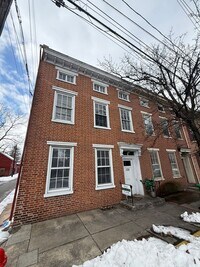 Building Photo - 128 S West St