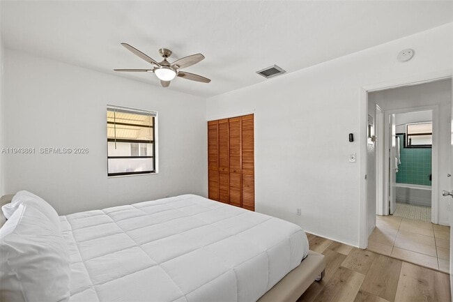 Building Photo - 206 SE 5th St