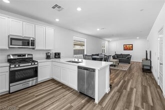 Building Photo - 9446 Sequoia Rdg Ave