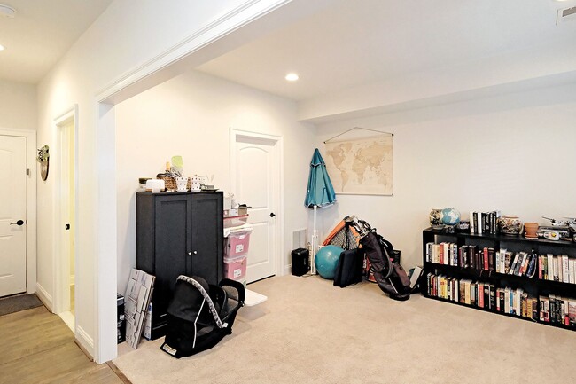 Building Photo - Pet-Friendly Townhome With Rooftop Terrace + Blue Ridge Mountain Views