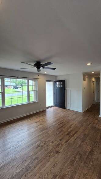 Building Photo - 4203 Jefferson Pike