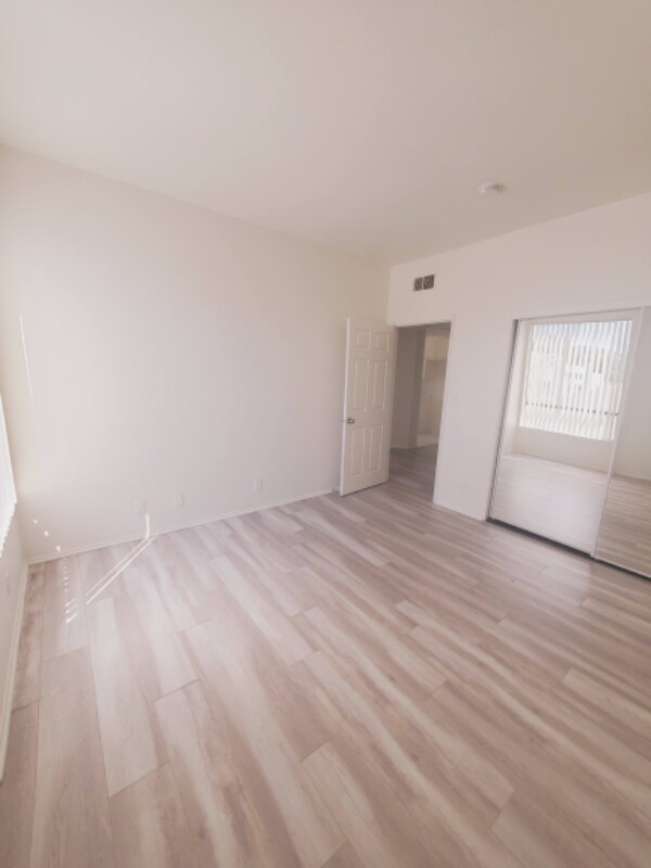 Building Photo - 4343 Whitsett Ave