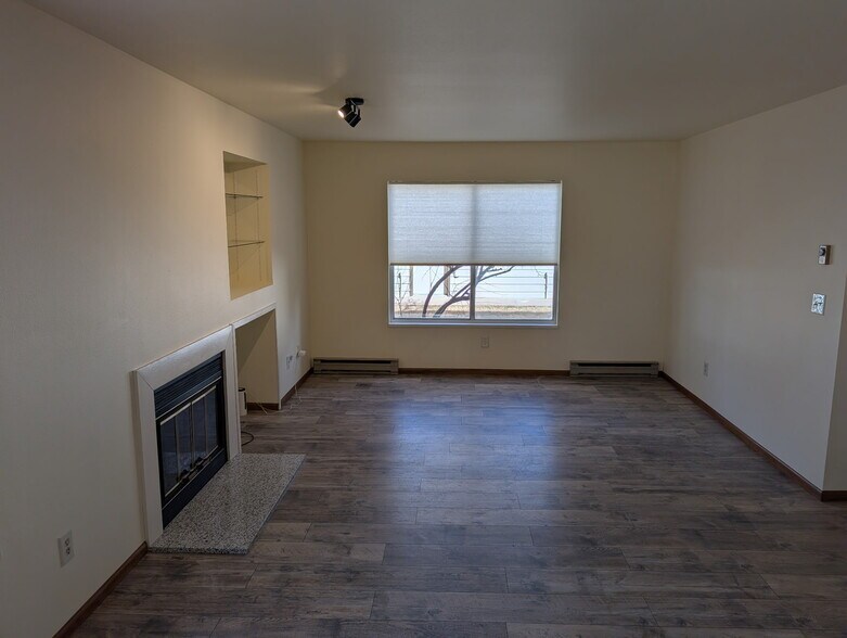 Building Photo - 3465 Lochwood Dr