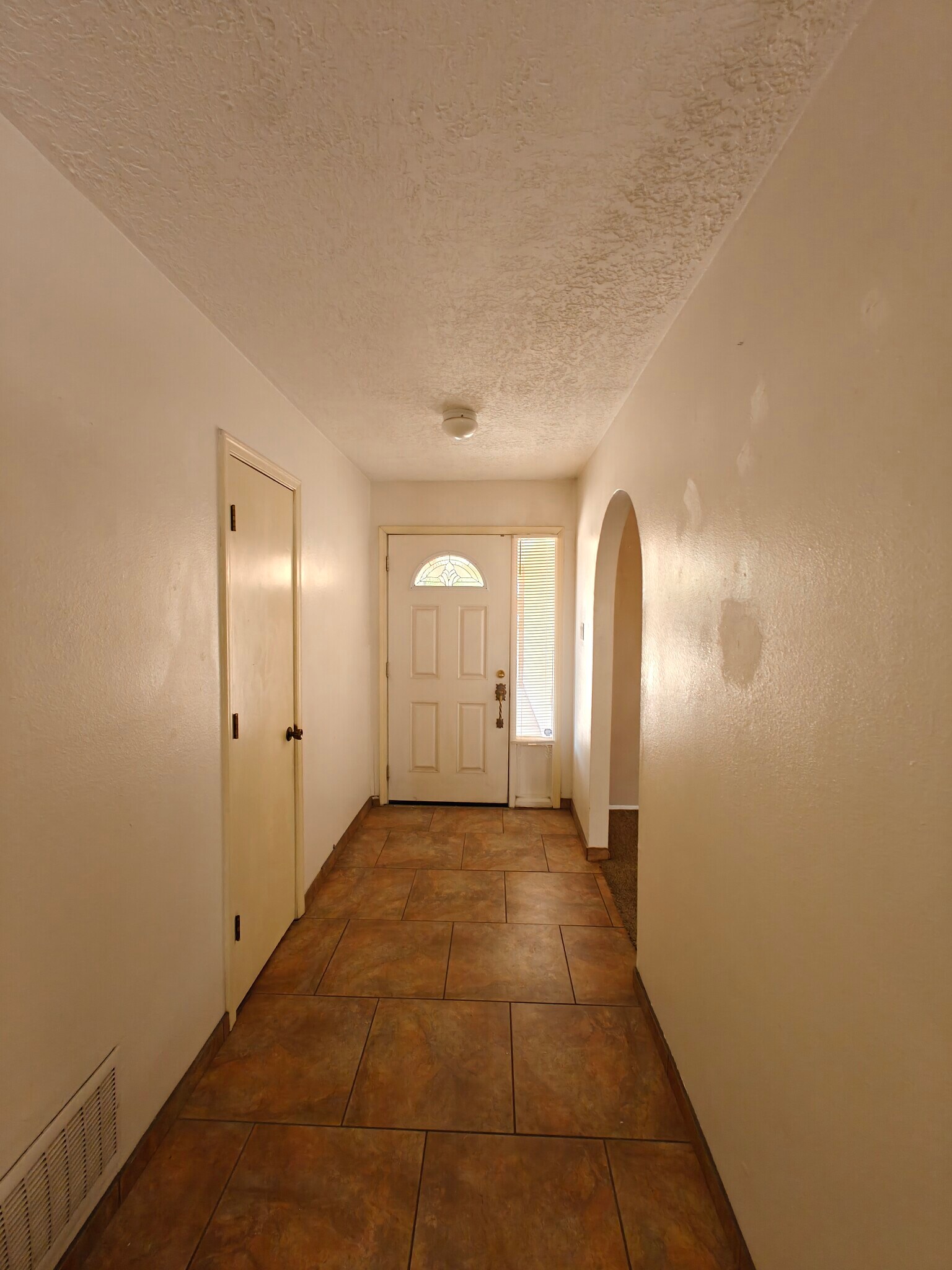 Building Photo - 7400 Santa Fe Trl NW