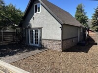 Building Photo - Centrally Located in Big Bear City