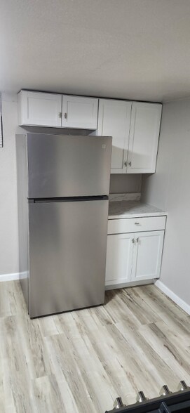 Building Photo - 537 S Hunter St