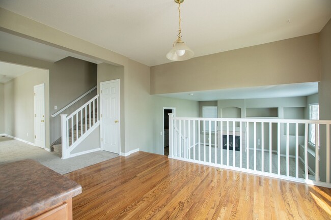 Building Photo - 3232 Chase Dr