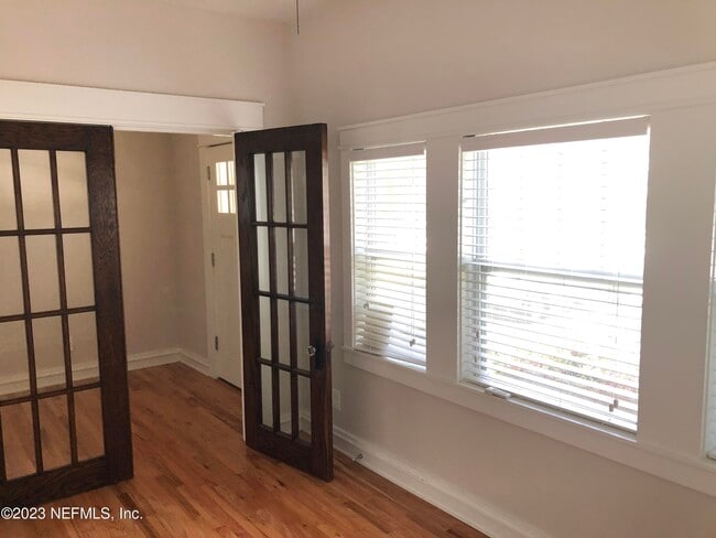 Building Photo - 2122 Dellwood Ave