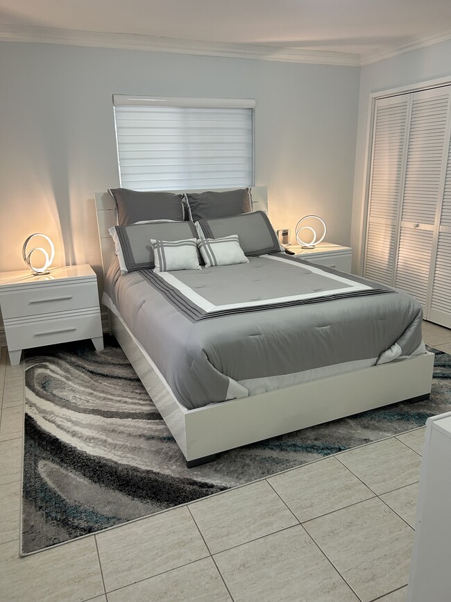 Master bed - 2598 NW 36th St