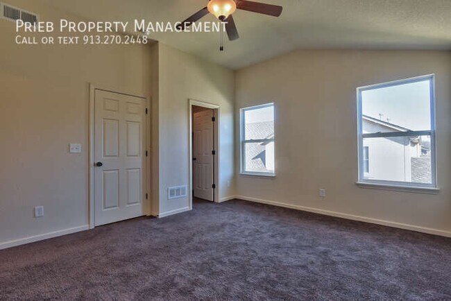 Building Photo - 254 N Ferrel St