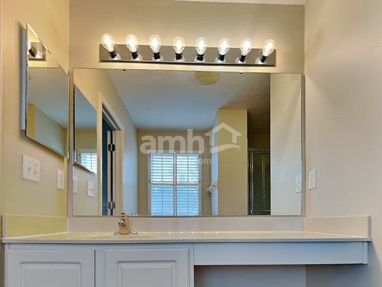 Building Photo - 4263 N Gensen Loop