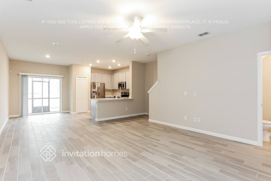 Building Photo - 1335 Grassland Ave