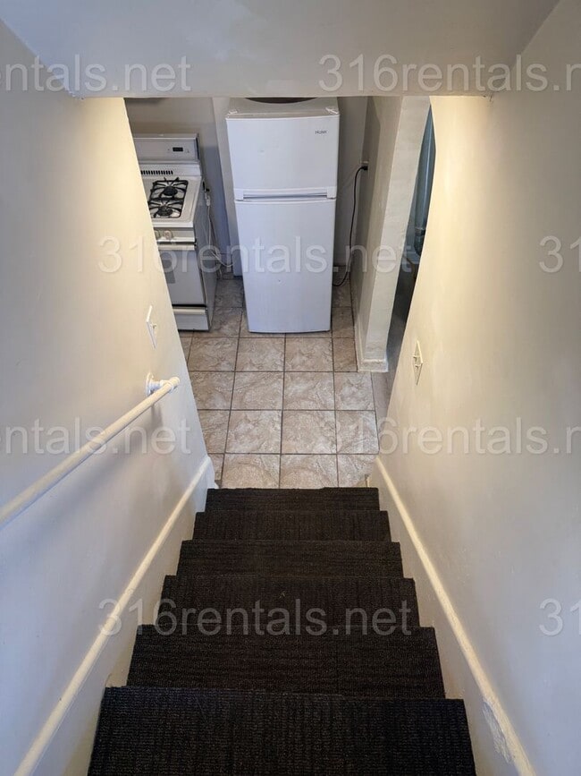 Building Photo - $625 - 1 bedroom / 1 bathroom - Apartment in the McCormick Neighborhood