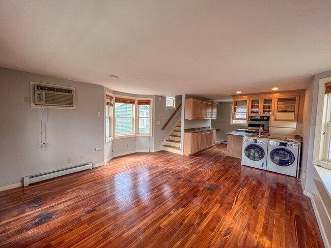 Building Photo - 257 Charles St