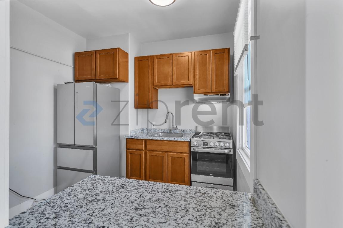 Building Photo - Unit 410