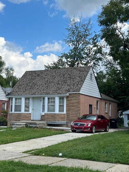 Primary Photo - 10006 Warwick St