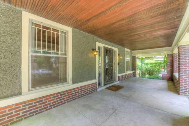 Building Photo - 1195 Dorothy Pl