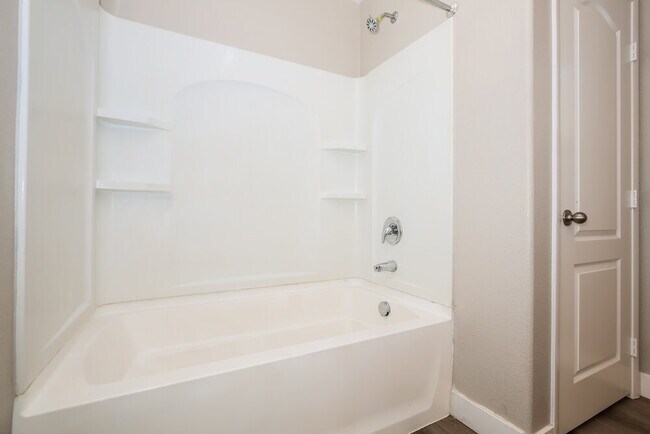 Building Photo - 7249 Huckaby Ave