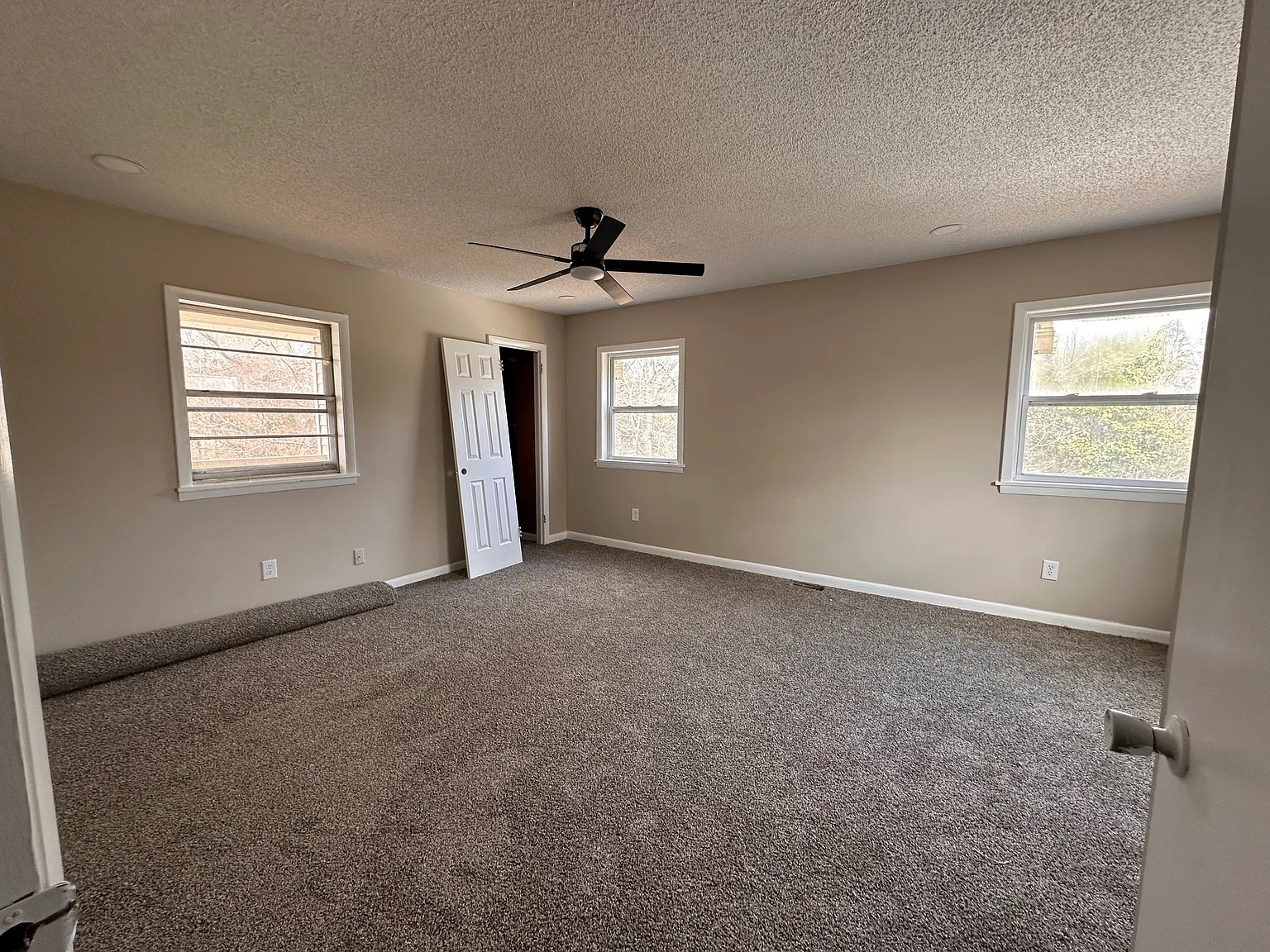 Building Photo - Room in House on Rock Quarry Rd