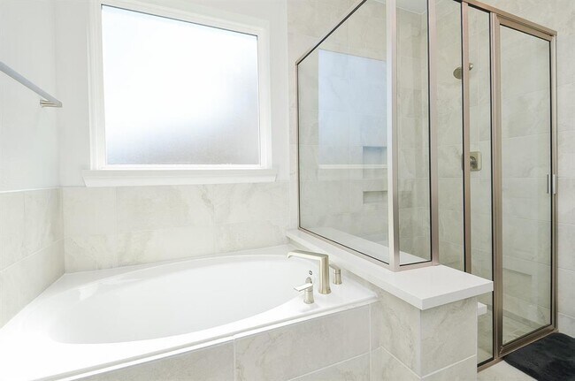 Building Photo - 9522 Rialto Creek Dr