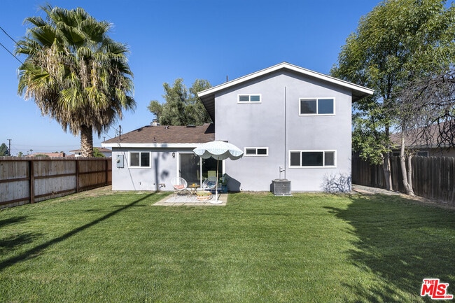 Building Photo - 19358 Alcona St