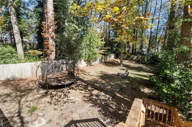 Building Photo - 2373 Virginia Pl NE