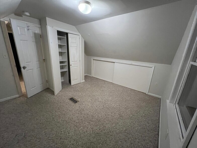 Building Photo - 31 Perimeter Rd