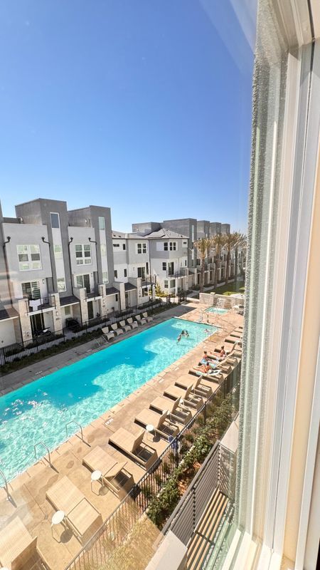 Building Photo - 1307 W Cara Dr