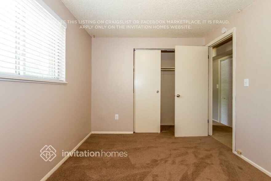 Building Photo - 15871 E Linvale Ave