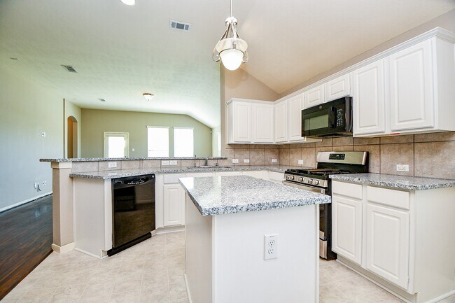 Building Photo - 2023 Manchester Crossing Dr