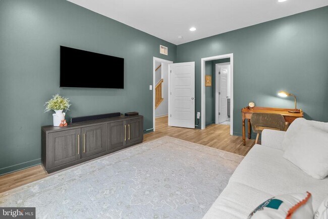 Building Photo - 42338 Nelsonville Ter