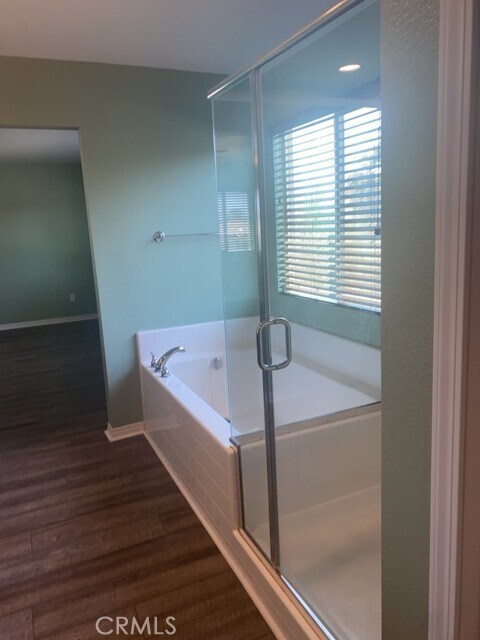 Building Photo - 26539 Vineland Cir