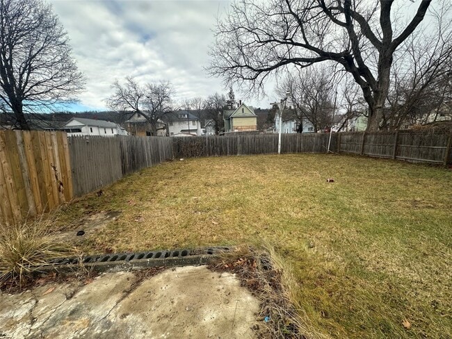 Building Photo - 62.5 Dickinson St