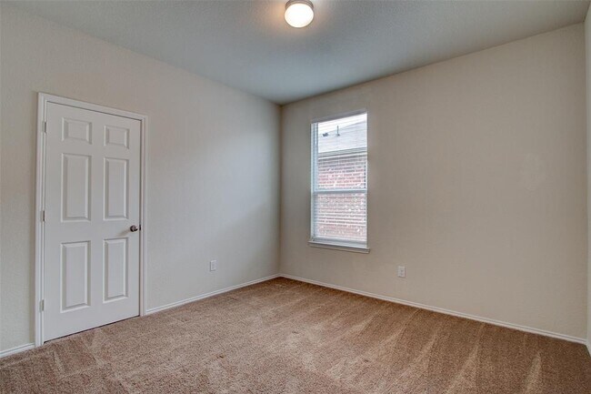 Building Photo - 3129 Montserrat Creek Dr