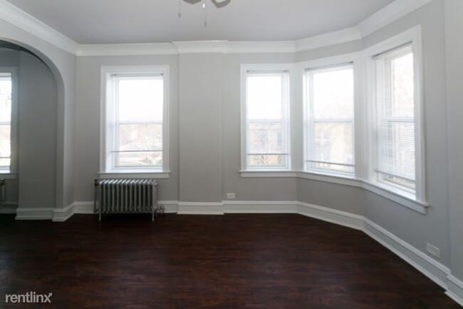 Building Photo - 6748 N Ashland Ave