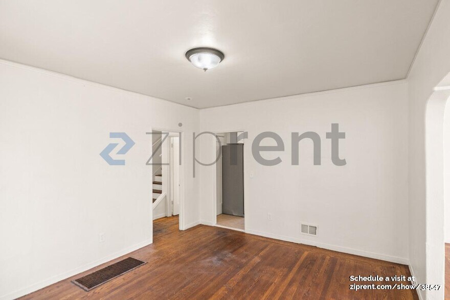 Building Photo - 2107 69th Ave
