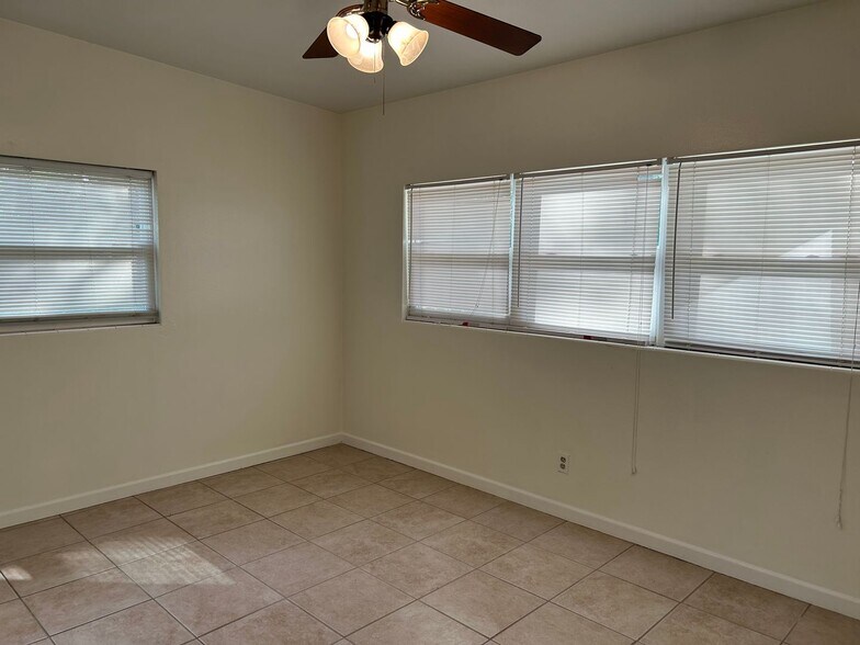 Building Photo - Nice 3 bedroom 2 bathroom House In Apopka