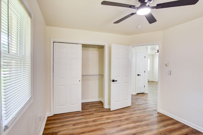 Building Photo - 1306 Linden Ave