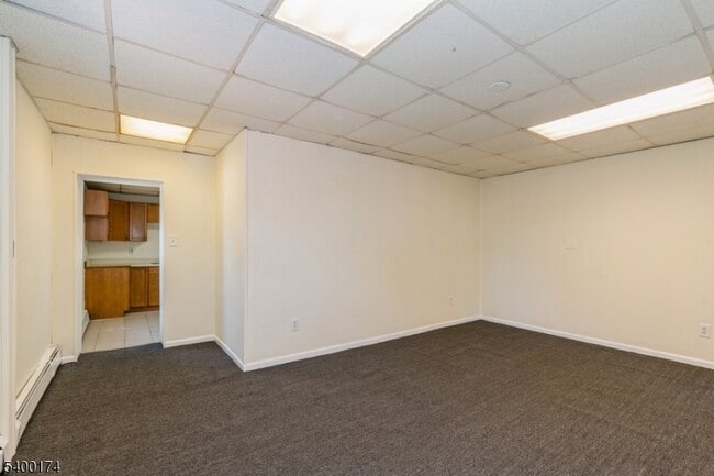 Building Photo - 414 Broad St