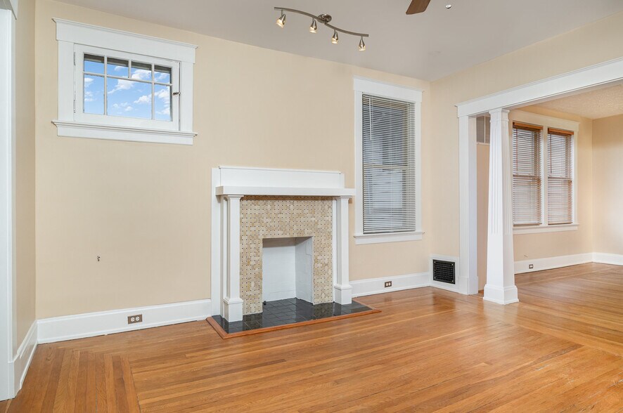 Decorative Fireplace - 5248 Montgomery Rd