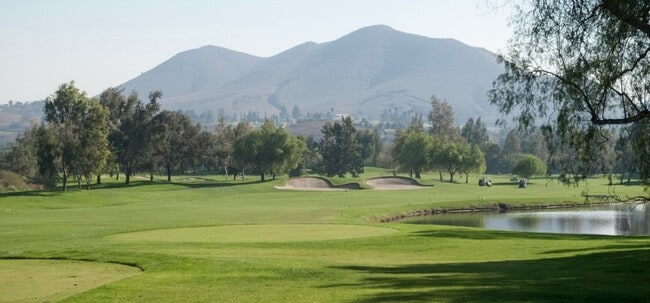Building Photo - 5 bed home in RiverBend community, Eastval...