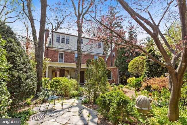 Building Photo - 3743 Upton St NW