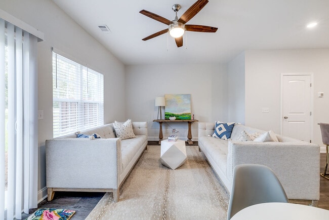 Building Photo - 48 Belleau Woods Cir