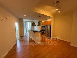 Building Photo - 414 Water St