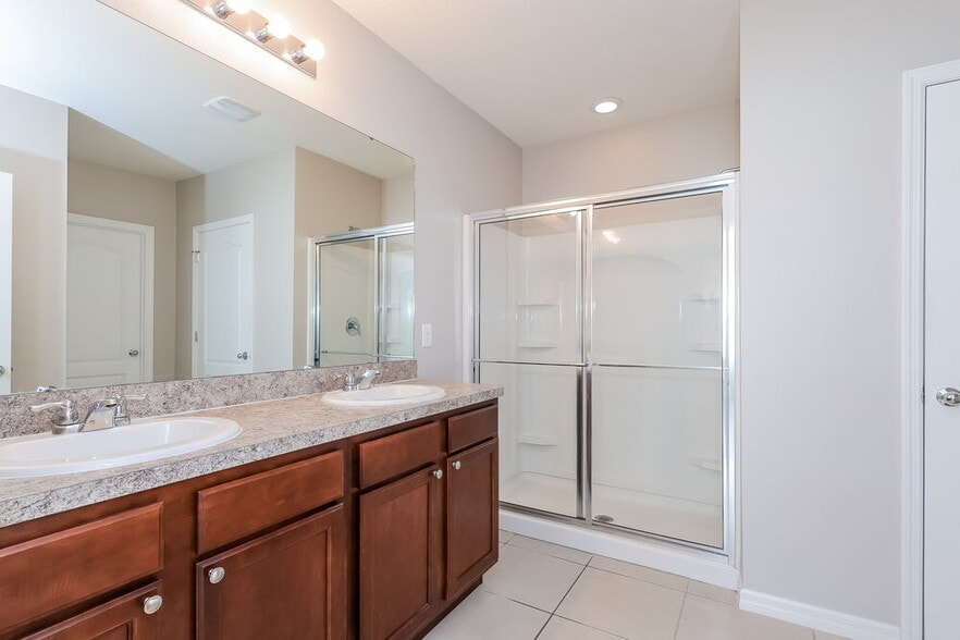 Building Photo - 16188 Yelloweyed Dr