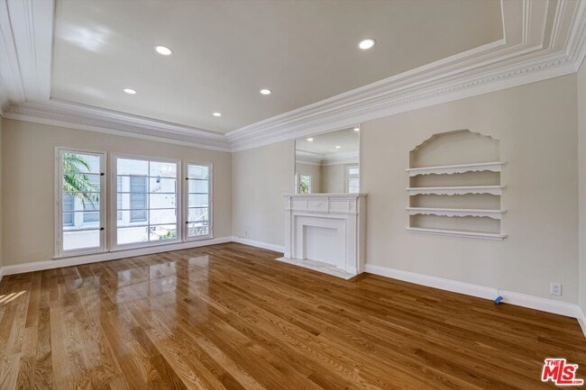 Building Photo - 9945 Robbins Dr