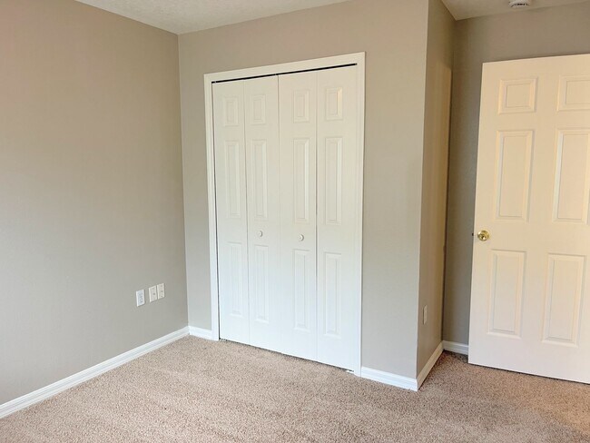 Building Photo - 509 Hillcrest Dr