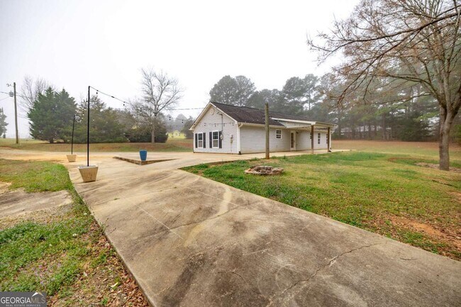 Building Photo - 641 Honey Creek Rd