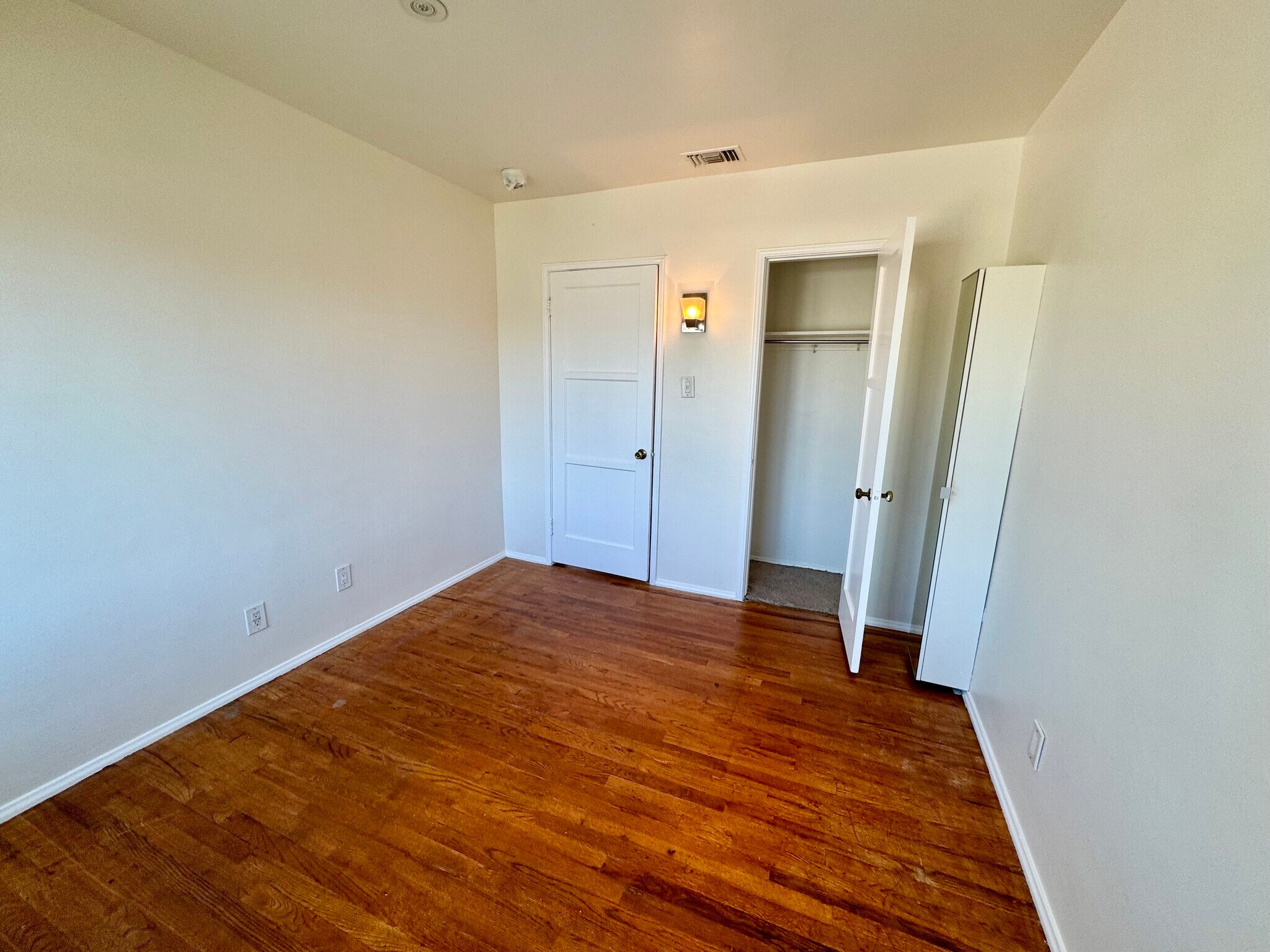 Building Photo - 6664 Ensign Ave